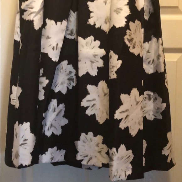 Black and White flower high waist skirt - Picture 4 of 4